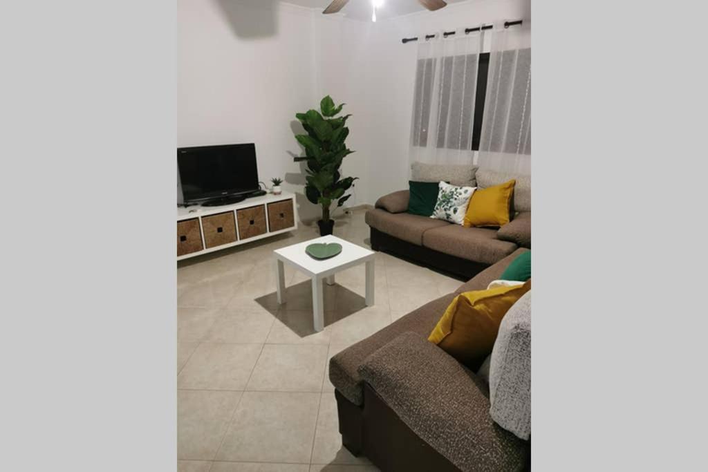 Centro De Corralejo Con Vistas A Isla De Lobos Villa Luaran gambar